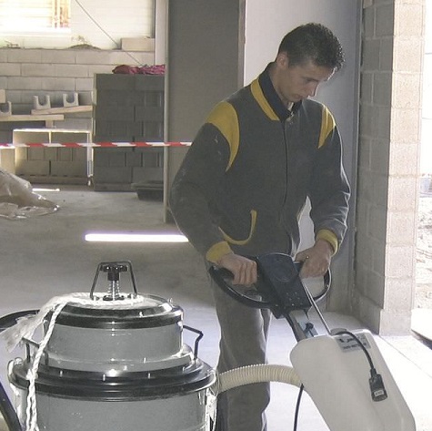 Dry vacuum cleaner / single-phase